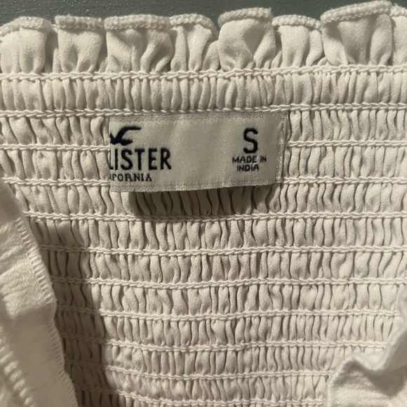 HOLLISTER- white cropped tank with ruffle seam - Picture 3 of 3